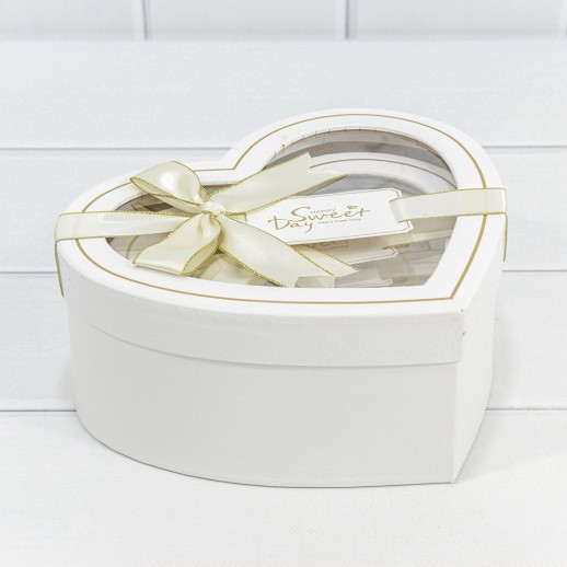 Коробки "Сердце" Набор 1/3 22,2*19,5*9 с окошком и бантом Белый 1/18 Арт: 721610/8